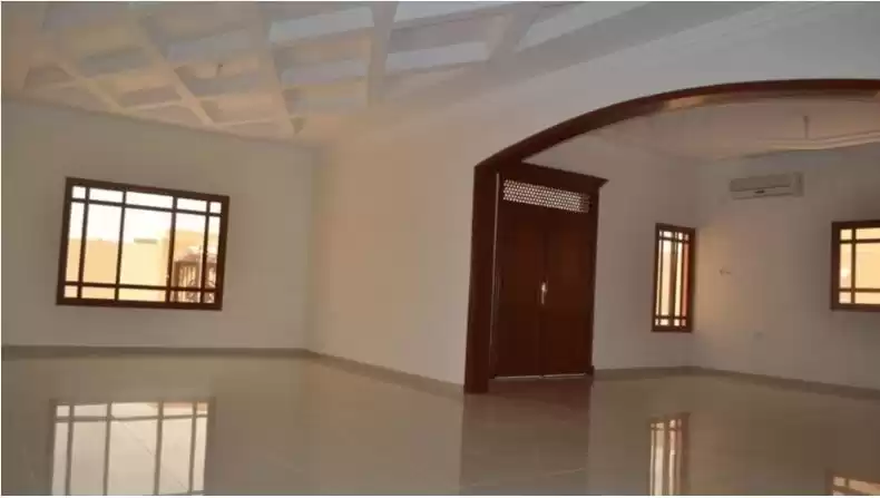 Résidentiel Propriété prête 6 chambres U / f Villa autonome  a louer au Al-Sadd , Doha #14458 - 1  image 