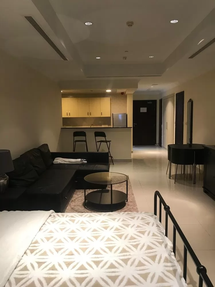 Residential Ready 1 Bedroom S/F Apartment  for sale in The-Pearl-Qatar , Doha-Qatar #14478 - 1  image 