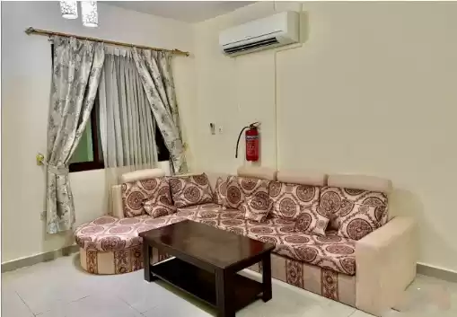 yerleşim Hazır Mülk 2 yatak odası F/F Apartman  kiralık içinde Doha #14504 - 1  image 