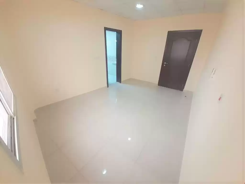 yerleşim Hazır Mülk 3 yatak odası U/F Apartman  kiralık içinde Al Sadd , Doha #14522 - 1  image 