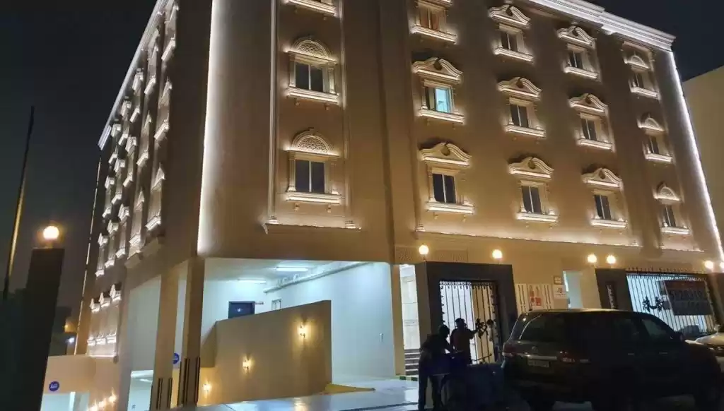 yerleşim Hazır Mülk 2 yatak odası U/F Apartman  kiralık içinde Al Sadd , Doha #14525 - 1  image 