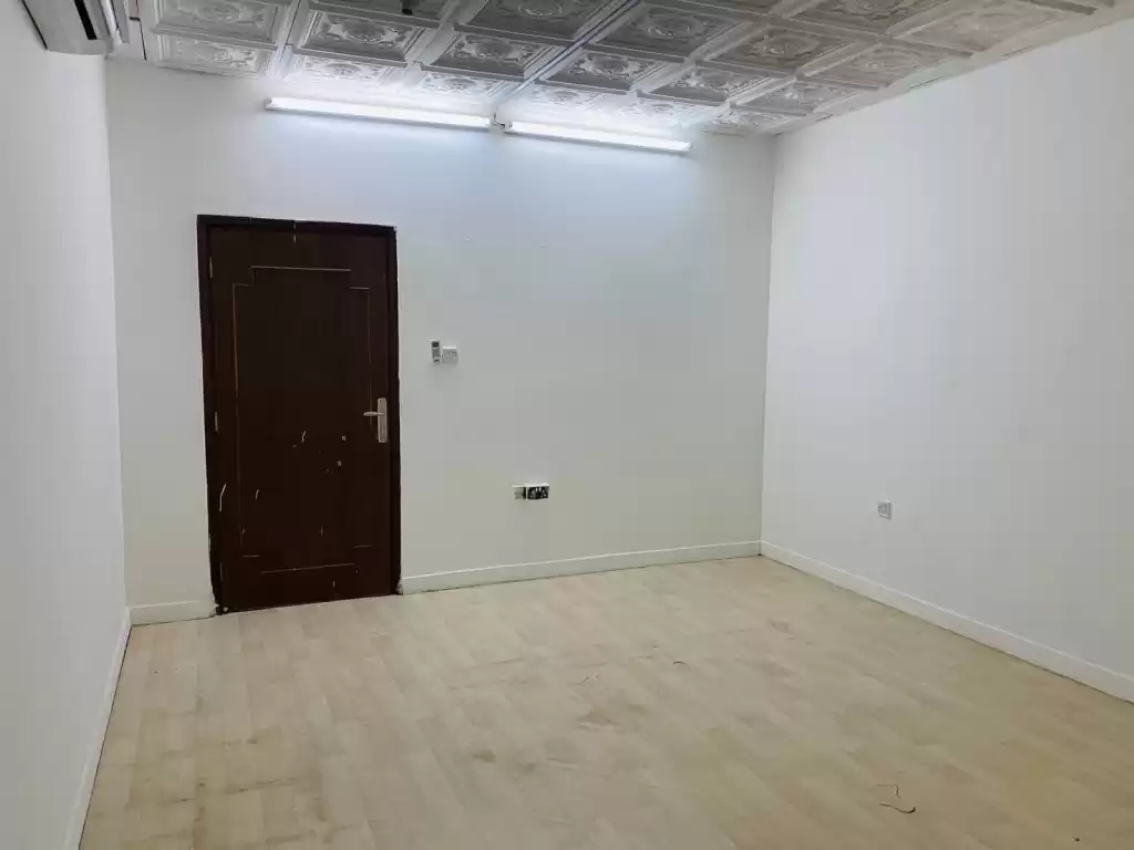 Residential Ready Property Studio U/F Apartment  for rent in Al Sadd , Doha #14543 - 1  image 