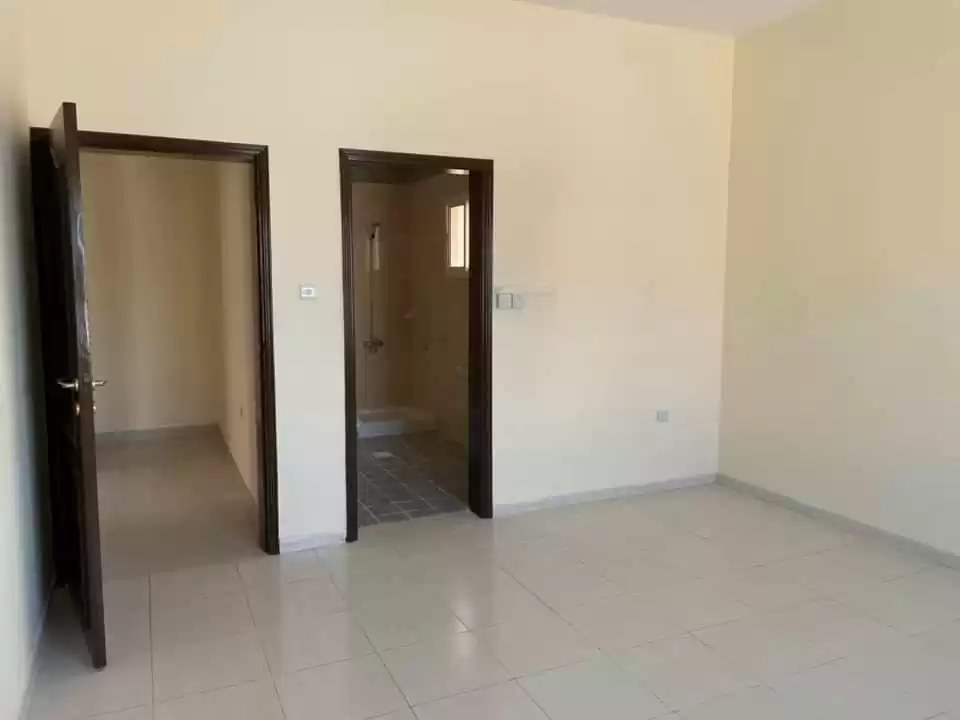 Residential Ready Property 5 Bedrooms S/F Standalone Villa  for rent in Doha #14552 - 1  image 