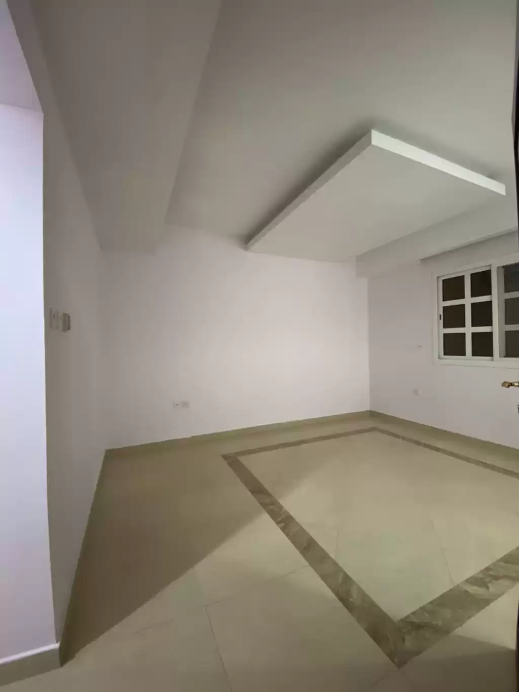 Wohn Klaar eigendom 2 Schlafzimmer U/F Wohnung  zu vermieten in Al Sadd , Doha #14581 - 1  image 