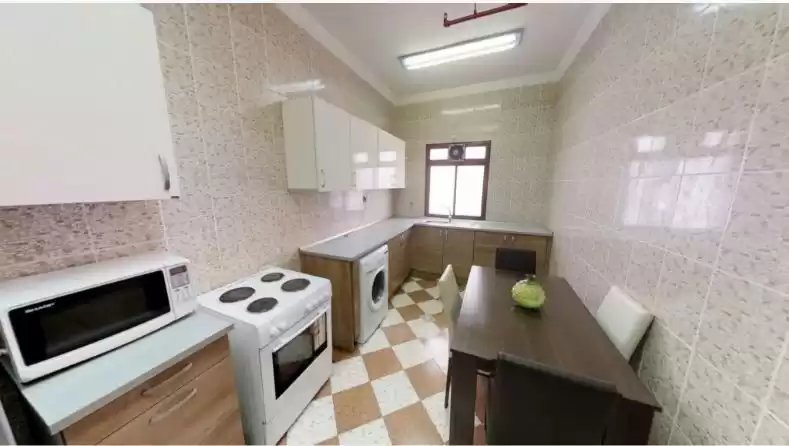 Wohn Klaar eigendom 3 Schlafzimmer F/F Wohnung  zu vermieten in Al Sadd , Doha #14605 - 1  image 