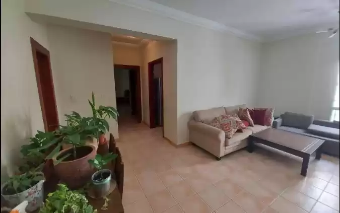 Résidentiel Propriété prête 2 chambres U / f Appartement  a louer au Doha #14639 - 1  image 