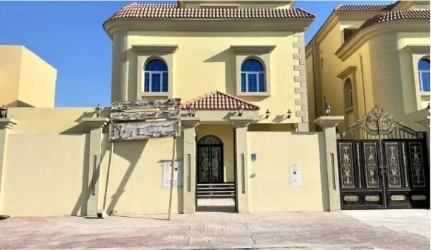 Residential Ready Property 7+ Bedrooms U/F Standalone Villa  for sale in Al-Rayyan #14653 - 1  image 