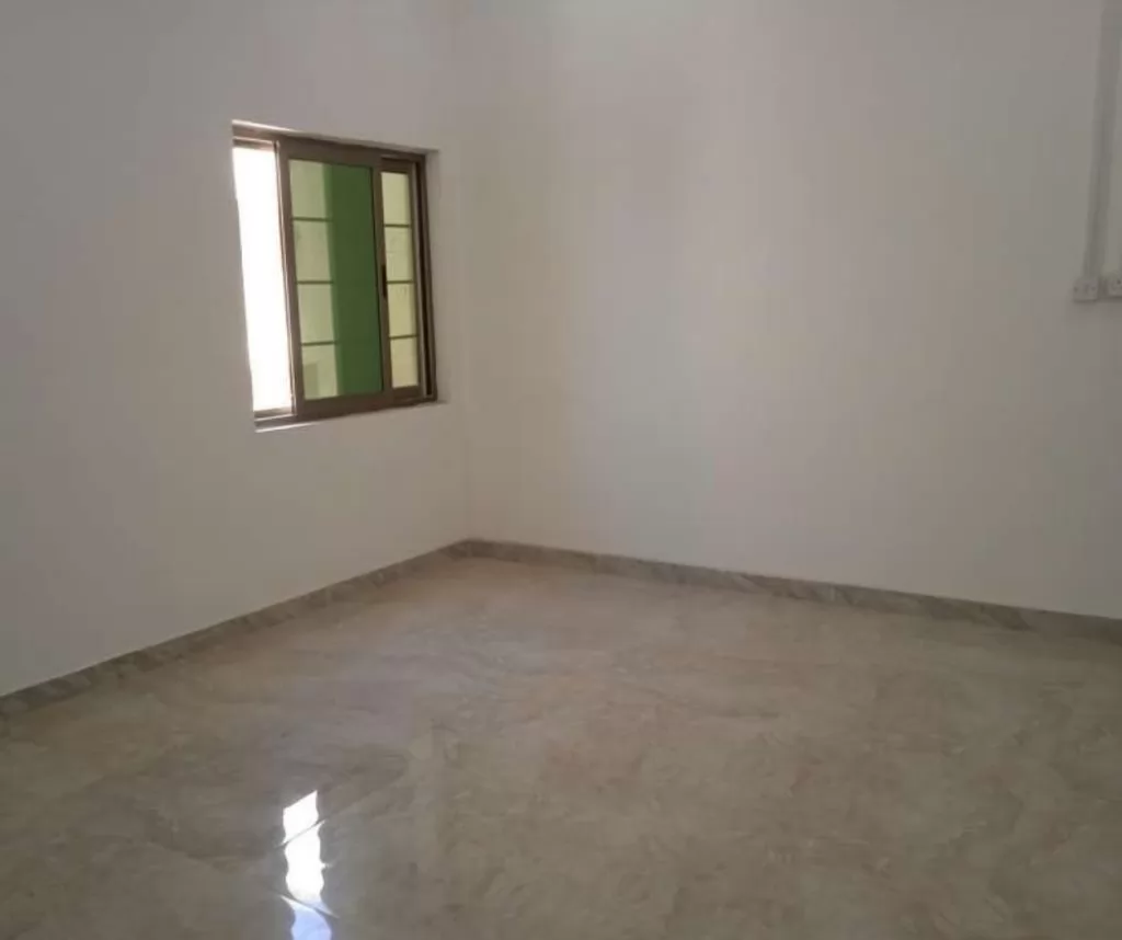 Residential Ready Property Studio U/F Apartment  for rent in Al-Wukair , Al Wakrah #14670 - 1  image 