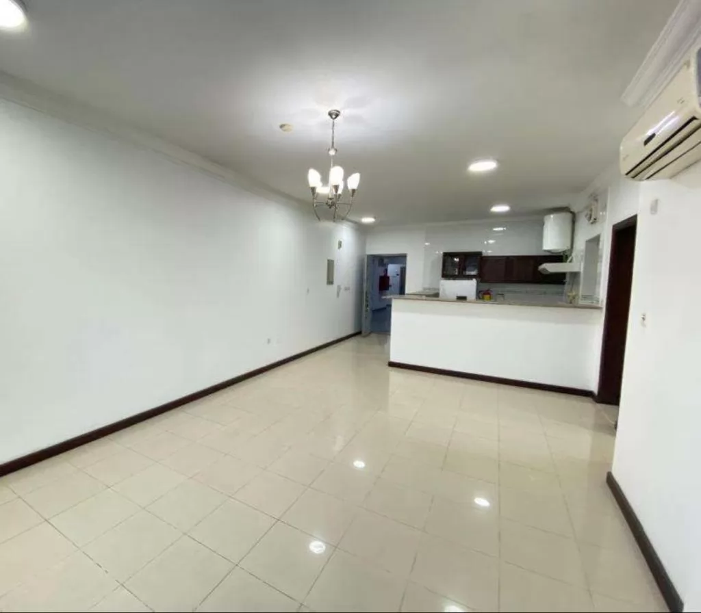 Residential Ready Property 3 Bedrooms U/F Apartment  for rent in Old-Airport , Doha-Qatar #14672 - 3  image 