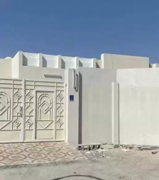 Résidentiel Propriété prête 4 chambres U / f Villa autonome  à vendre au Doha #14701 - 1  image 