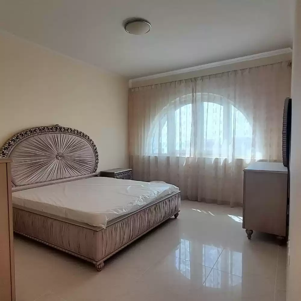 Residential Ready Property 2 Bedrooms U/F Apartment  for sale in Al Sadd , Doha #14705 - 1  image 
