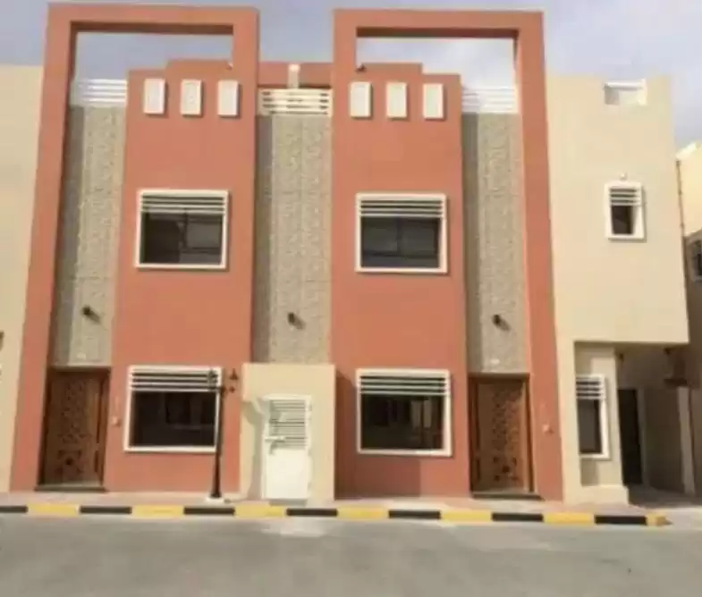 Residential Ready Property 5 Bedrooms U/F Villa in Compound  for sale in Al Sadd , Doha #14713 - 1  image 
