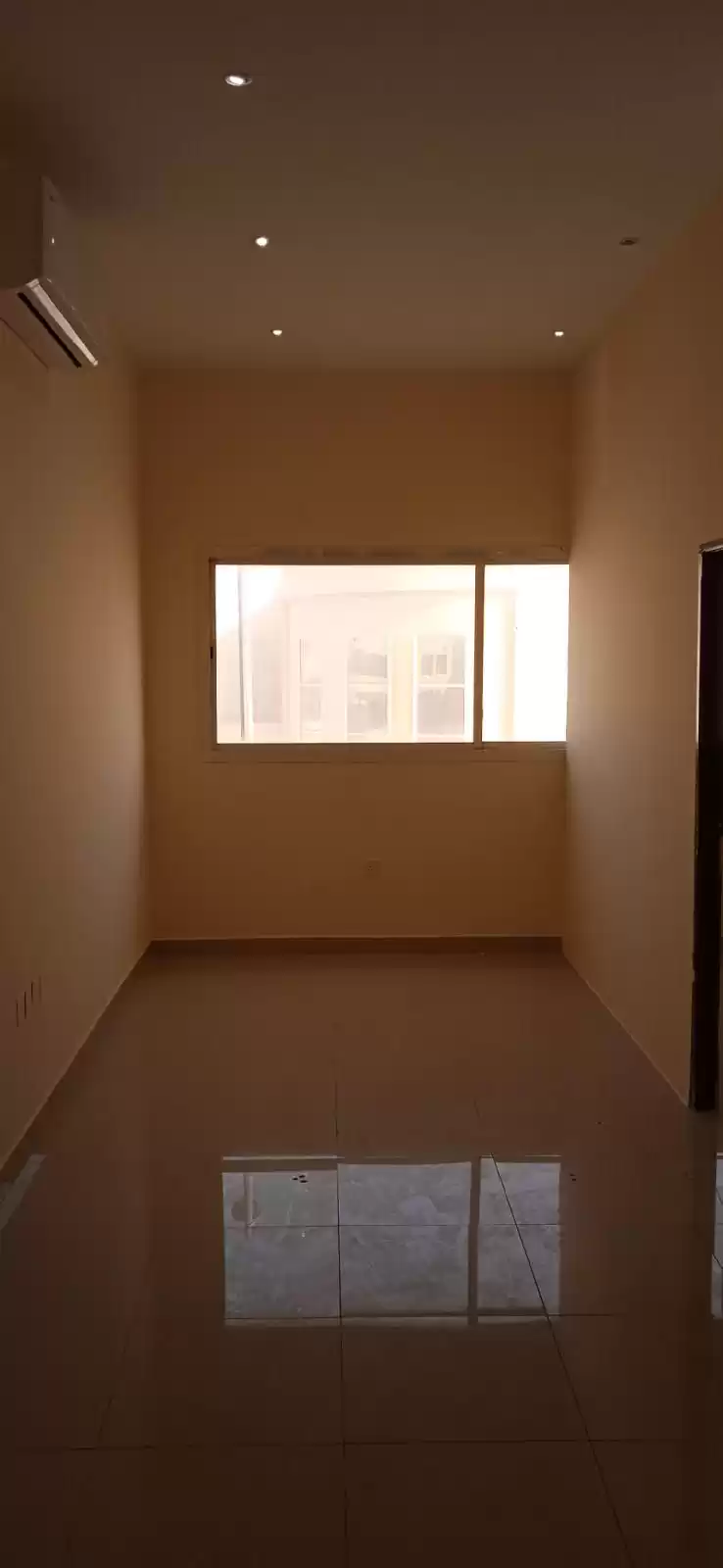 Residential Ready Property 1 Bedroom U/F Apartment  for rent in Al Sadd , Doha #14733 - 1  image 
