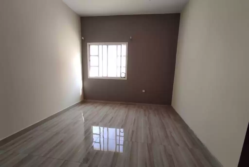 Residential Ready Property Studio U/F Apartment  for rent in Al Sadd , Doha #14742 - 1  image 