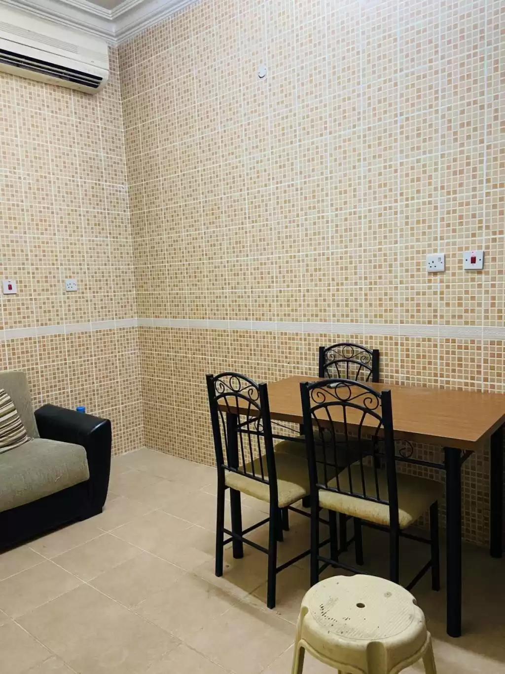 Wohn Klaar eigendom 1 Schlafzimmer F/F Wohnung  zu vermieten in Al Sadd , Doha #14754 - 1  image 
