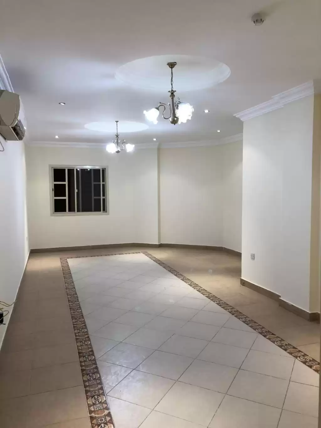 Residential Ready Property 3 Bedrooms U/F Apartment  for rent in Al Sadd , Doha #14763 - 1  image 