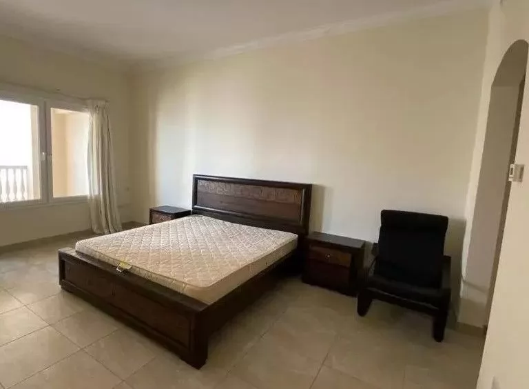 Residential Property 2 Bedrooms S/F Apartment  for rent in The-Pearl-Qatar , Doha-Qatar #14796 - 1  image 