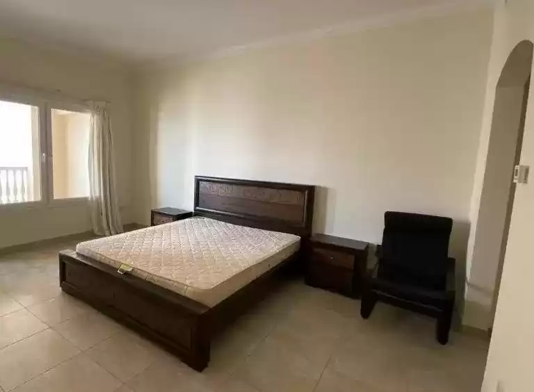 Wohn Klaar eigendom 2 Schlafzimmer S/F Wohnung  zu vermieten in Al Sadd , Doha #14796 - 1  image 