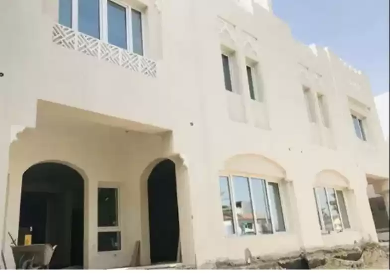 Residential Ready Property 6 Bedrooms U/F Standalone Villa  for sale in Al Sadd , Doha #14804 - 1  image 