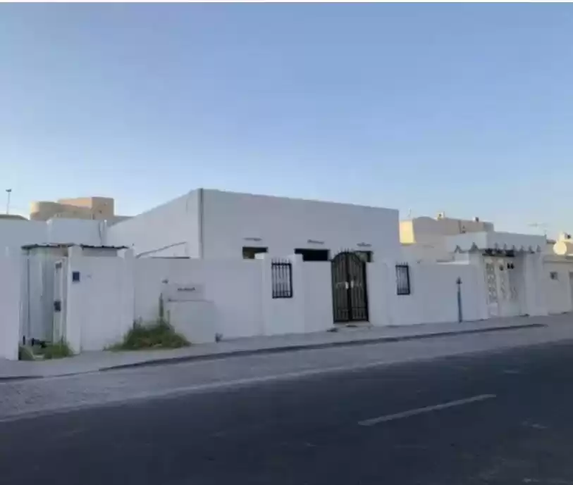住宅 就绪物业 U/F 建造  出售 在 萨德 , 多哈 #14806 - 1  image 