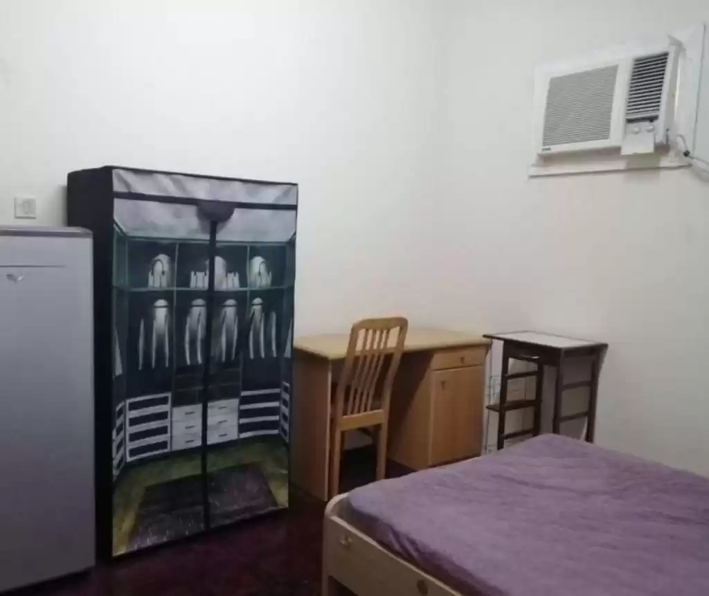 Wohn Klaar eigendom 1 Schlafzimmer U/F Wohnung  zu vermieten in Al Sadd , Doha #14810 - 1  image 