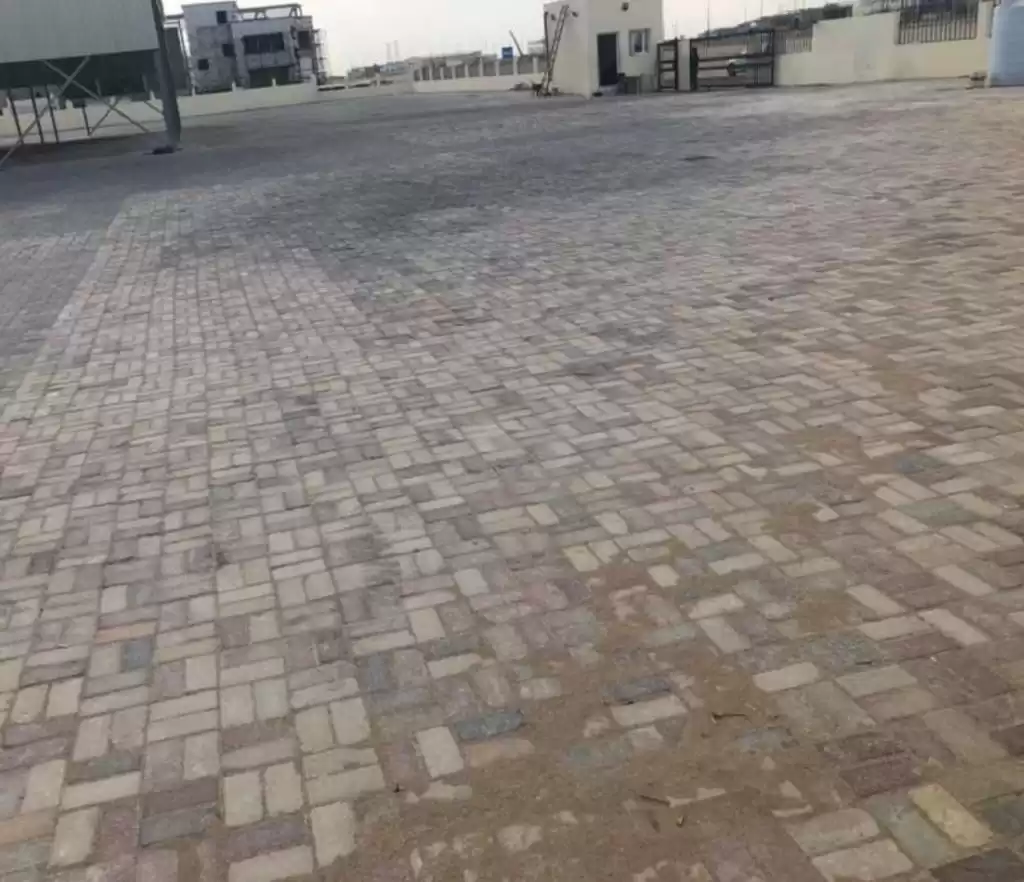 Terre Propriété prête Terrain Commercial  a louer au Al-Sadd , Doha #14824 - 1  image 