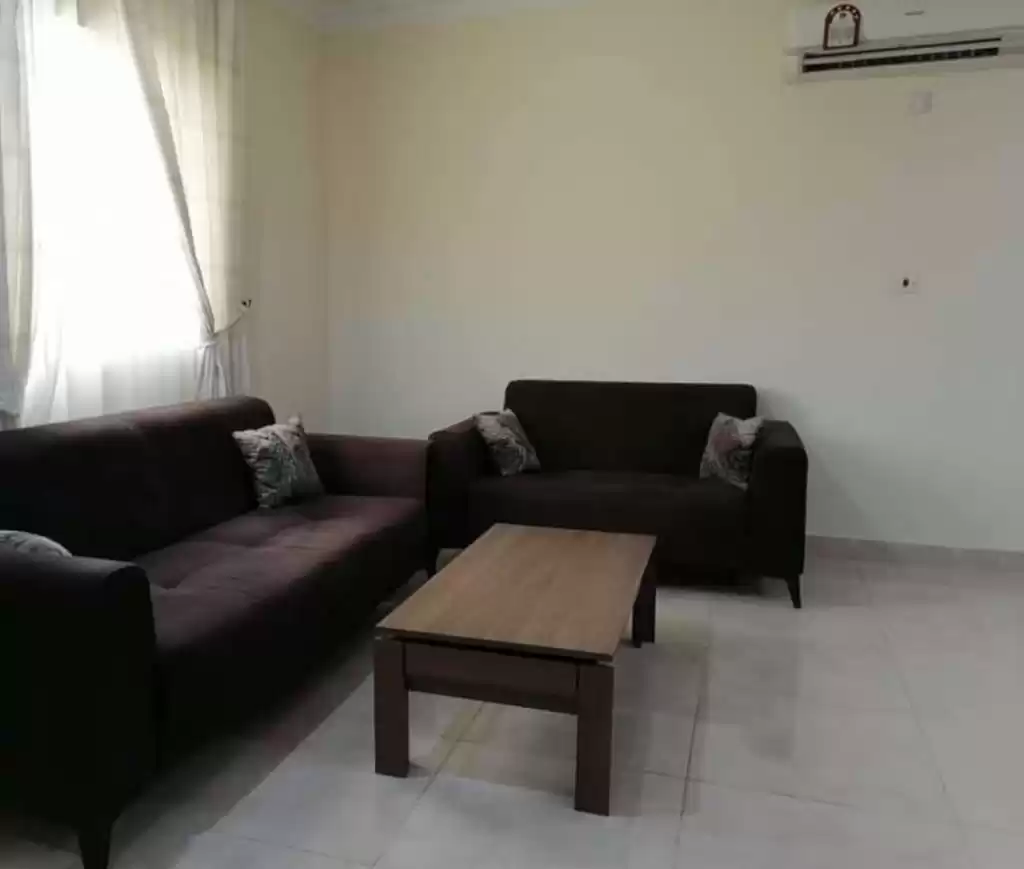 Residential Ready Property 1 Bedroom F/F Apartment  for rent in Doha #14830 - 1  image 