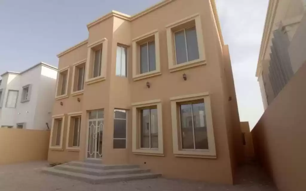 Жилой Готовая недвижимость 6 спален Н/Ф Отдельная вилла  в аренду в Доха #14846 - 1  image 