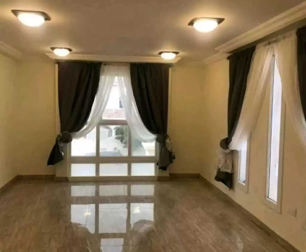 Жилой Готовая недвижимость 1 спальня Н/Ф Квартира  в аренду в Доха #14855 - 1  image 