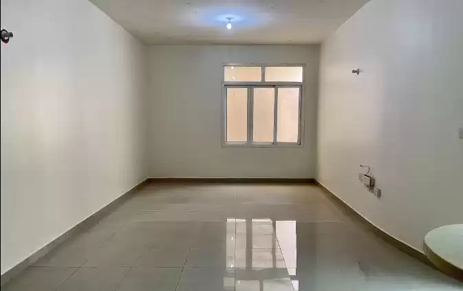 Wohn Klaar eigendom 1 Schlafzimmer U/F Wohnung  zu vermieten in Al Sadd , Doha #14867 - 1  image 