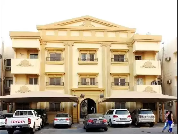 Résidentiel Propriété prête 3 chambres S / F Appartement  a louer au Al-Sadd , Doha #14876 - 1  image 