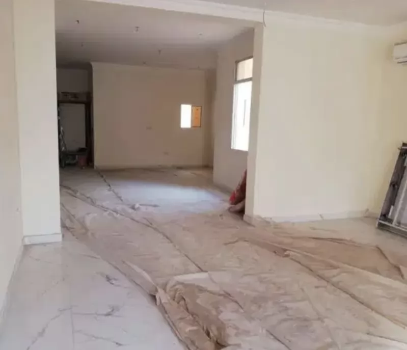 Residential Ready Property 7+ Bedrooms U/F Standalone Villa  for sale in Al Sadd , Doha #14980 - 1  image 