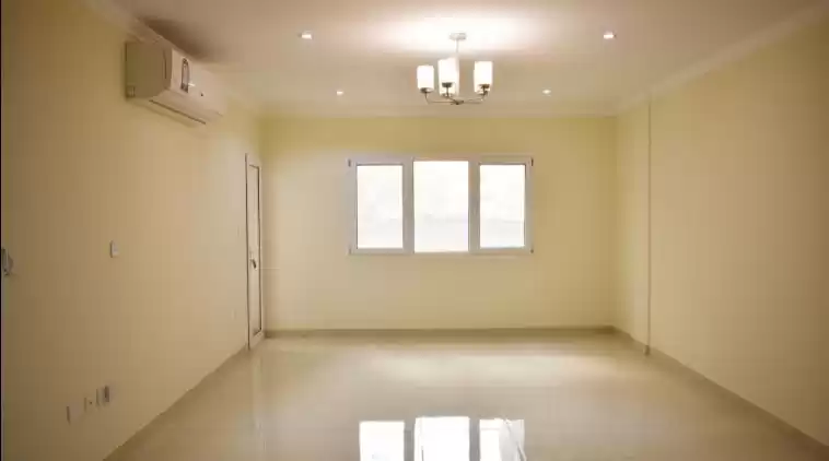 Residential Ready Property 2 Bedrooms S/F Apartment  for rent in Al Sadd , Doha #15045 - 1  image 