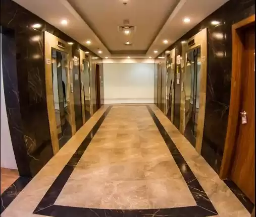Résidentiel Propriété prête 1 chambre S / F Appartement  a louer au Al-Sadd , Doha #15046 - 1  image 
