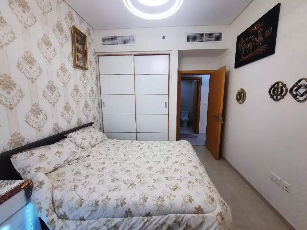 Жилой Готовая недвижимость 2 спальни С/Ж Квартира  продается в Аль-Садд , Доха #15070 - 1  image 