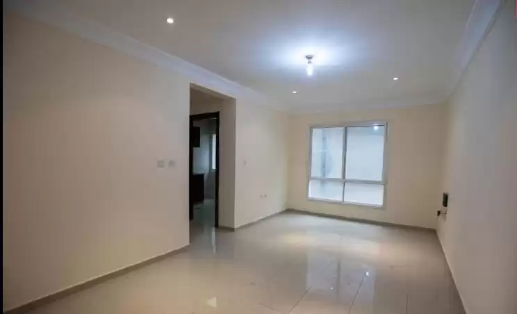 Residential Ready Property 3 Bedrooms U/F Apartment  for rent in Al Sadd , Doha #15075 - 1  image 