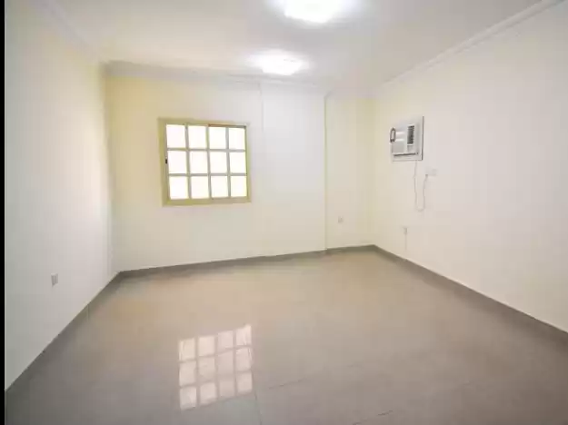 yerleşim Hazır Mülk 2 yatak odası U/F Apartman  kiralık içinde Al Sadd , Doha #15076 - 1  image 