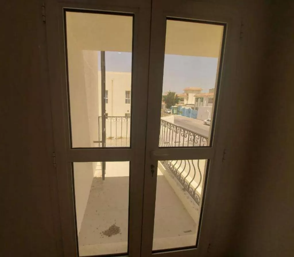 Residential Ready Property 4 Bedrooms U/F Villa in Compound  for rent in Al-Messila , Doha-Qatar #15077 - 1  image 