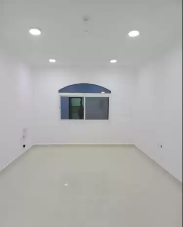 Жилой Готовая недвижимость 2 спальни Н/Ф Квартира  в аренду в Аль-Садд , Доха #15081 - 1  image 