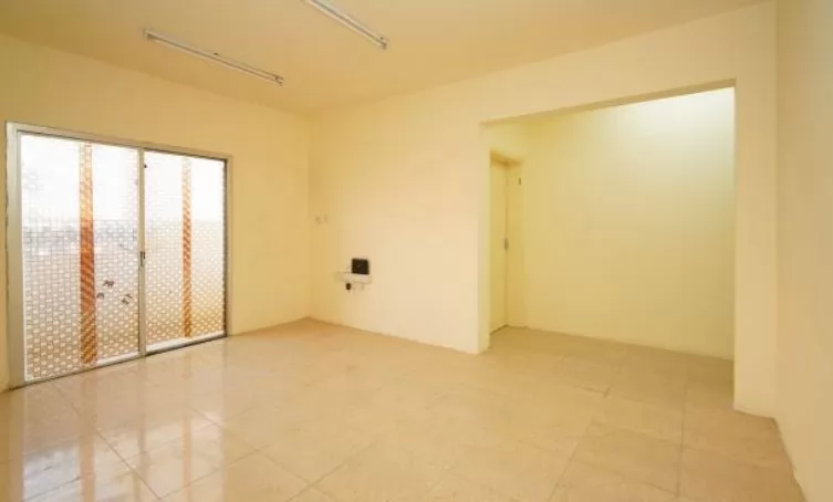 Residential Ready Property 4 Bedrooms U/F Apartment  for rent in Al-Mansoura-Street , Doha-Qatar #15096 - 1  image 