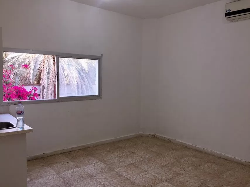 Residential Ready Property Studio U/F Apartment  for rent in Doha-Qatar #15133 - 1  image 