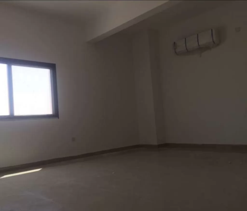 Residential Ready Property 1 Bedroom U/F Apartment  for rent in Al Sadd , Doha #15141 - 1  image 