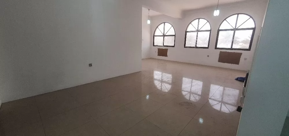 Residential Ready Property 3 Bedrooms U/F Apartment  for rent in Old-Airport , Doha-Qatar #15155 - 1  image 