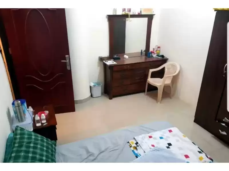 Residential Ready Property 2 Bedrooms U/F Apartment  for rent in Al Sadd , Doha #15158 - 1  image 