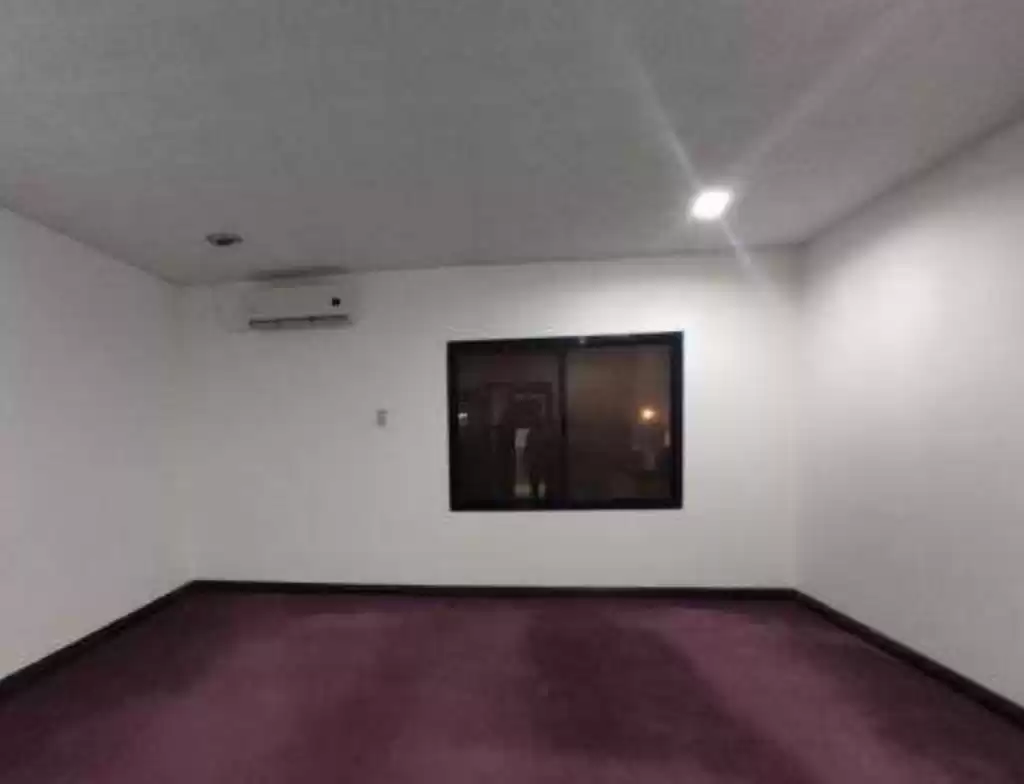 Résidentiel Propriété prête 4 chambres U / f Villa autonome  a louer au Al-Sadd , Doha #15164 - 1  image 