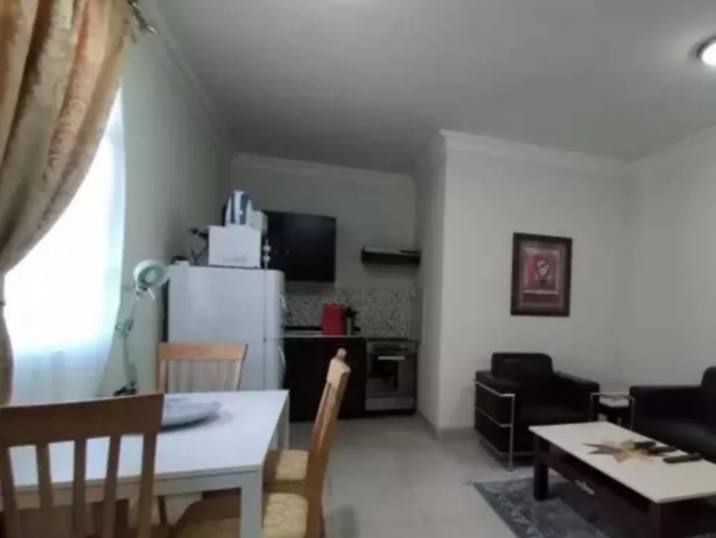 Residential Ready Property 1 Bedroom F/F Apartment  for rent in Al-Rayyan #15169 - 1  image 