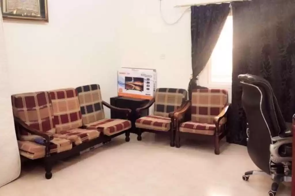 Жилой Готовая недвижимость 3 спальни Н/Ф Квартира  в аренду в Аль-Садд , Доха #15238 - 1  image 