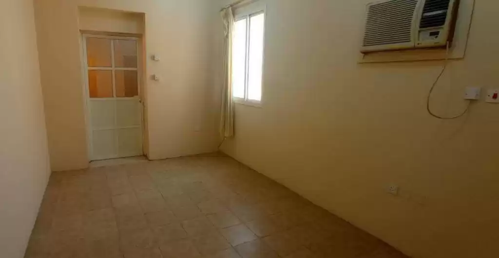 Wohn Klaar eigendom 1 Schlafzimmer U/F Wohnung  zu vermieten in Doha #15241 - 1  image 