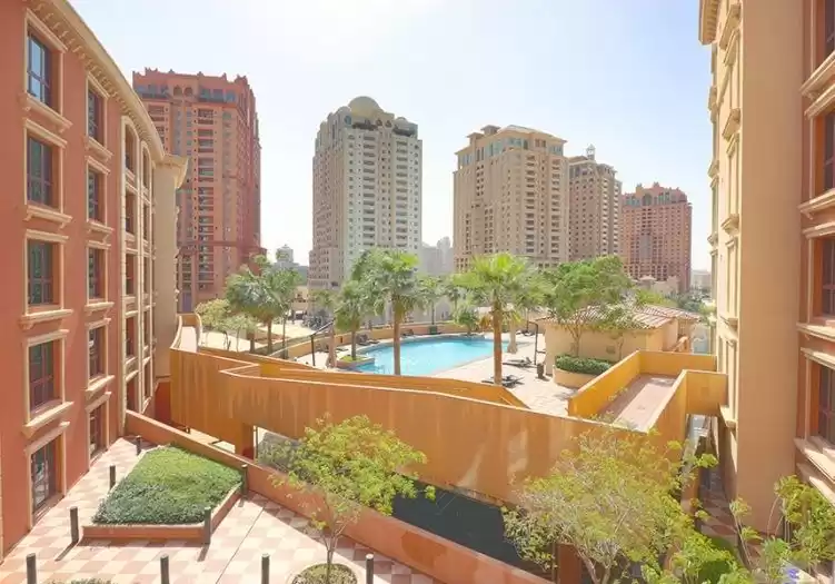 Жилой Готовая недвижимость Студия С/Ж Квартира  в аренду в Аль-Садд , Доха #15262 - 1  image 