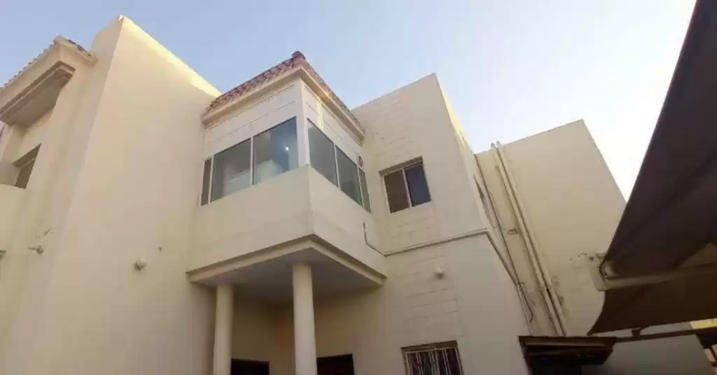Résidentiel Propriété prête 3 chambres U / f Appartement  a louer au Doha #15285 - 1  image 